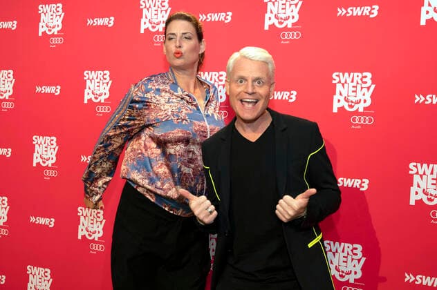 Bilder des Jahres 2021, Entertainment 09 September Entertainment Themen der Woche KW37 Elena Uhlig und Guido Cantz bei der Aufzeichnung der TV-Show SWR3 New Pop Festival - Das Special im Festspielhaus. Baden-Baden, 18.09.2021 *** Elena Uhlig and Guido Cantz at the recording of the TV show SWR3 New Pop Festival Das Special at the Festspielhaus Baden Baden, 18 09 2021 Foto:xR.xSchmiegeltx xFuturexImage