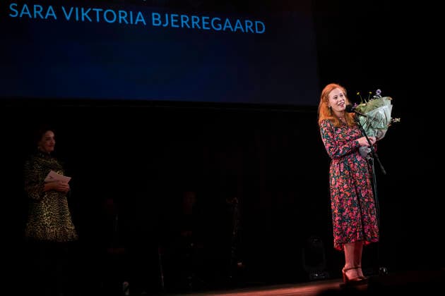 BELIEVE IN YOU prisen uddeles til Sara Viktoria Bjerregaard. Lauritzen prisen bliver uddelt paa Folketeatret soendag den 19. september 2021. Traditionen tro uddeles Lauritzen-prisen paa 250.000 kr. til en mandlig og en kvindelig skuespiller, som paa baggrund af deres store kunstneriske praestationer paa de danske scener, TV eller film skal haedres med den flotte pris. Yderligere uddeles Lauritzen Fondens Visionspris paa 100.000 kr., Lauritzen Fondens Backstage-pris paa 50.000 kr., Lauritzen Fondens Wauw-pris paa 30.000 kr., Lauritzen Fondens Believe in You-priser paa 4 x 25.000 kr. og Lauritzen Fondens Boerne og Unge-pris paa 2 x 50.000 kr.. , Copenhagen Denmark Copyright: MartinxSylvestx COP105 spdk20210919-224913-L
