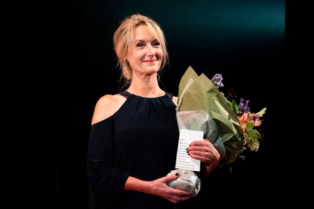 LAURITZEN PRISEN uddeles til Anette Stoevelbaek. Lauritzen prisen bliver uddelt paa Folketeatret soendag den 19. september 2021. Traditionen tro uddeles Lauritzen-prisen paa 250.000 kr. til en mandlig og en kvindelig skuespiller, som paa baggrund af deres store kunstneriske praestationer paa de danske scener, TV eller film skal haedres med den flotte pris. Yderligere uddeles Lauritzen Fondens Visionspris paa 100.000 kr., Lauritzen Fondens Backstage-pris paa 50.000 kr., Lauritzen Fondens Wauw-pris paa 30.000 kr., Lauritzen Fondens Believe in You-priser paa 4 x 25.000 kr. og Lauritzen Fondens Boerne og Unge-pris paa 2 x 50.000 kr.. , Copenhagen Denmark Copyright: MartinxSylvestx COP105 spdk20210919-225805-L