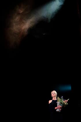 LAURITZEN PRISEN uddeles til Anette Stoevelbaek. Lauritzen prisen bliver uddelt paa Folketeatret soendag den 19. september 2021. Traditionen tro uddeles Lauritzen-prisen paa 250.000 kr. til en mandlig og en kvindelig skuespiller, som paa baggrund af deres store kunstneriske praestationer paa de danske scener, TV eller film skal haedres med den flotte pris. Yderligere uddeles Lauritzen Fondens Visionspris paa 100.000 kr., Lauritzen Fondens Backstage-pris paa 50.000 kr., Lauritzen Fondens Wauw-pris paa 30.000 kr., Lauritzen Fondens Believe in You-priser paa 4 x 25.000 kr. og Lauritzen Fondens Boerne og Unge-pris paa 2 x 50.000 kr.. , Copenhagen Denmark Copyright: MartinxSylvestx COP105 spdk20210919-230521-L