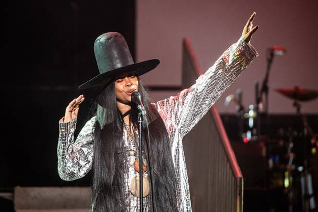 September 18, 2021, Concord, CA, USA: Erykah Badu performs on Day One of the Lights on Festival at Concord Pavilion on September 18, 2021 in Concord, California. ( Chris Tuite imageSPACE) Concord USA - ZUMAs181 20210918_zea_s181_349 Copyright: xImagespacex