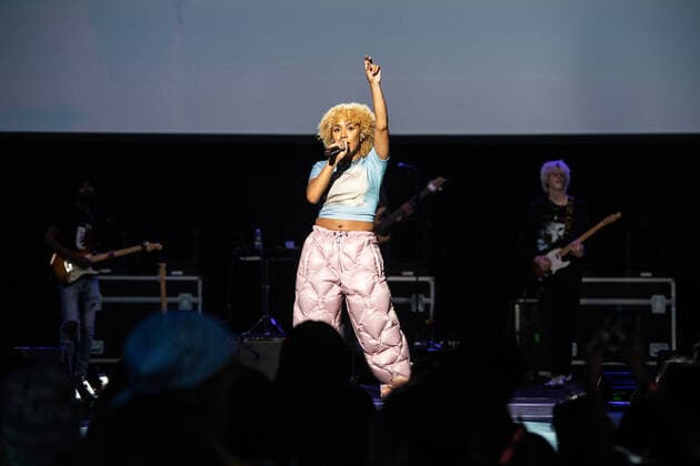 September 18, 2021, Concord, CA, USA: Foushee performs on Day One of the Lights on Festival at Concord Pavilion on September 18, 2021 in Concord, California. ( Chris Tuite imageSPACE) Concord USA - ZUMAs181 20210918_zea_s181_274 Copyright: xImagespacex