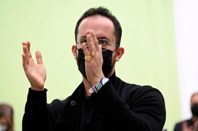 Igor Levit beim Wahlparteitag von Bündnis 90 Die Grünen in den Reinbeckhallen. Berlin, 19.09.2021 *** Igor Levit at the election party conference of Bündnis 90 Die Grünen in the Reinbeckhallen Berlin, 19 09 2021 Foto:xF.xKernx xFuturexImage