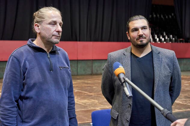 Stefan Schreckensberger (Geschäftsführer ProEvent Hannover) und Nico Röger (Geschäftsführer Hannover Concerts) bei der Prästentation der Konzertreihe Back to Culture in Verbindung mit einer Teststudie mit Corona-Spürhunden in der Swiss Life Hall. Hannover, 19.09.2021
