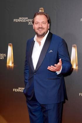 Der Deutsche Fernsehpreis 2021 Charly Hübner auf dem roten Teppich bei der Verleihung des Deutschen Fernsehpreises im Tanzbrunnen in Köln. Copyright: xEventpressxGolejewskix