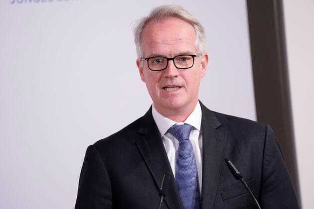 Verleihung des Margot-Friedlaender-Preis 2021 Aktuell,20.09.2021,Berlin, Henrik Ahlers der Vorsitzende der Geschaeftsfuehrung EY bei der Verleihung des Margot-Friedlaender-Preis Berlin Berlin Deutschland