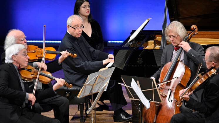 British pianist Andras Schiff, center, performs with Panocha Quartet at Dvorak Prague music festival in Prague, Czech Republic, September 20, 2021. Andras Schiff received Antonin Dvorak award before the concert. (CTKxPhoto MichalxKamaryt) CTKPhotoP2021092009275 
