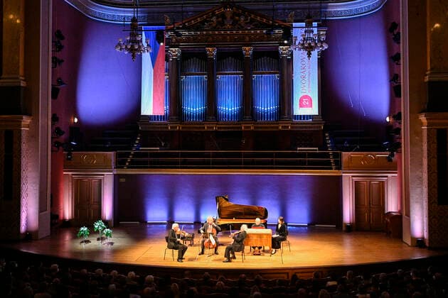 British pianist Andras Schiff performs with Panocha Quartet at Dvorak Prague music festival in Prague, Czech Republic, September 20, 2021. Andras Schiff received Antonin Dvorak award before the concert. (CTKxPhoto MichalxKamaryt) CTKPhotoP2021092009327 