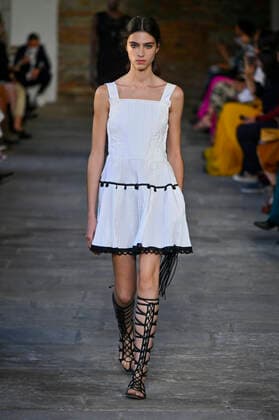 Milan, Milan Fashion Week, Women Spring Summer 2022. Milan, Women s Fashion, Spring Summer 2022. ALBERTA FERRETTI Fashion show catwalk Pictured: Model  Copyright: xRiccardoxGiordanox xIPAx xModaxMilanox