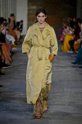 Milan, Milan Fashion Week, Women Spring Summer 2022. Milan, Women s Fashion, Spring Summer 2022. ALBERTA FERRETTI Fashion show catwalk Pictured: Model  Copyright: xRiccardoxGiordanox xIPAx xModaxMilanox
