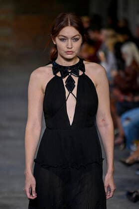 Milan, Milan Fashion Week, Women Spring Summer 2022. Milan, Women s Fashion, Spring Summer 2022. ALBERTA FERRETTI Fashion show catwalk Pictured: Gigi Hadid  Copyright: xRiccardoxGiordanox xIPAx xModaxMilanox
