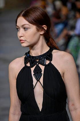 Milan, Milan Fashion Week, Women Spring Summer 2022. Milan, Women s Fashion, Spring Summer 2022. ALBERTA FERRETTI Fashion show catwalk Pictured: Gigi Hadid  Copyright: xRiccardoxGiordanox xIPAx xModaxMilanox