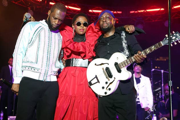 Bilder des Jahres 2021, Entertainment 09 September Entertainment Bilder des Tages NEW YORK, NY- SEPTEMBER 22: Pras Michel, Lauryn Hill and Wyclef Jean pictured during the Fugees The Score 25th Anniversary Tour Surprise Performance at Pier 17 in New York City on September 22, 2021. Copyright: xWalikxGoshornx