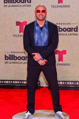 Rapper Wisin poses on the red carpet at the Billboard Latin Music Awards, at the Watsco Center in Miami, Florida, USA, 23 September 2021. According to the organizers, the Billboard Latin Music Awards recognize the most popular albums, songs and performers in Latin music, based on the results of actual sales, streaming, radio broadcasts and social networks that provide information to the weekly Billboard charts. for a year. Red carpet of the 2021 Billboard Latin Music Awards in Miami !ACHTUNG: NUR REDAKTIONELLE NUTZUNG!  Copyright: xGiorgioxVierax USA2060 20210924-c9fe8e249a6456aed30cd0eb09c93173b48e589d
