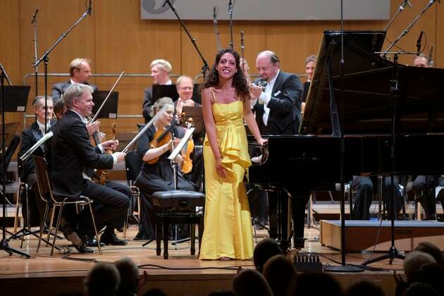 24.09.2021, Klassikfestival Bad Wörishofen, Festival der Nationen 2021 im Kurhaus Bad Wörishofen im Allgäu, Eröffnungskonzert mit Beatrice Rana, Klavier, Francois Leleux, Dirigent, Camerata Salzburg. 24.09.2021, Klassikfestival Bad Wörishofen 24.09.2021, Klassikfestival Bad Wörishofen