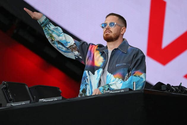 Aazar performs during the Global Citizen Live concert in Paris on Saturday, September 25, 2021. The concert, held at the base of the Eiffel Tower, is one of several taking place in cities around the world including New York, Los Angeles, London, Sydney, Lagos, Rio, Mumbai and Seoul. The event aims to raise awareness for issues related to the climate and ending poverty. PAR20210925007 DAVIDxSILPA