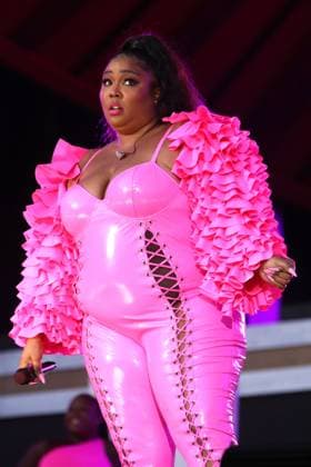 Berühmte Feministinnen, Lizzo Entertainment Bilder des Tages September 25, 2021, New York City, New York, USA: LIZZO performs at the Global Citizen Festival 2021,.Central Park, NYC.September 25, 2021. New York City USA - ZUMAms4_ 20210925_zaf_ms4_017 Copyright: xSoniaxMoskowitzxGordonx