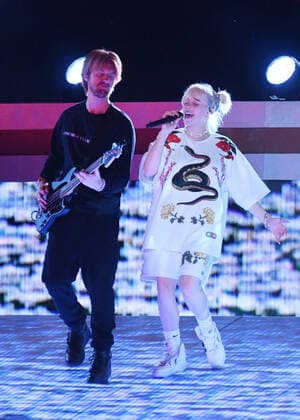 NEW YORK, NY- SEPTEMBER 25: Finneas and Billie Eilish at the 2021 Global Citizen Live Festival at the Great Lawn in Central Park, New York City on September 25, 2021. Copyright: xJohnxPalmerx