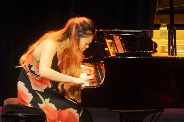 Die deutsche Klassik-Pianistin Anke Pan im Oberhausener Ebertbad. The German classical pianist Anke Pan in Oberhausen. Oberhausen NRW DEU;DE;GERMANY;DEUTSCHLAND;ALLEMAGNE