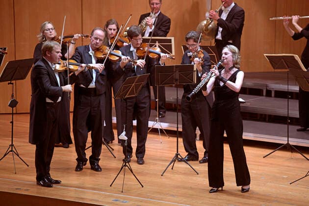 Entertainment Bilder des Tages 26.09.2021, Klassikfestival Bad Wörishofen, Festival der Nationen 2021 im Kurhaus Bad Wörishofen im Allgäu, Klarinettistin Sabine Meyer (GER) spielt Mozart, mit dem Kammerorchester des Symphonieorchesters des Bayerischen Rundfunks. 26.09.2021, Klassikfestival Bad Wörishofen 26.09.2021, Klassikfestival Bad Wörishofen