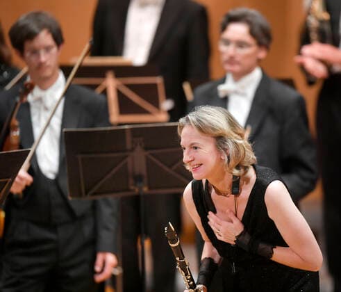 26.09.2021, Klassikfestival Bad Wörishofen, Festival der Nationen 2021 im Kurhaus Bad Wörishofen im Allgäu, Klarinettistin Sabine Meyer (GER) spielt Mozart, mit dem Kammerorchester des Symphonieorchesters des Bayerischen Rundfunks. 26.09.2021, Klassikfestival Bad Wörishofen 26.09.2021, Klassikfestival Bad Wörishofen