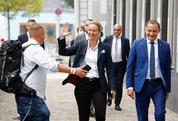 Alice Weidel, Spitzenkandidatin der AfD , Tino Chrupalla, Spitzenkandidat der AfD, Deutschland, Berlin, Bundespressekonferenz, Thema: AfD - Zu den Bundestags- und Landtagswahlen