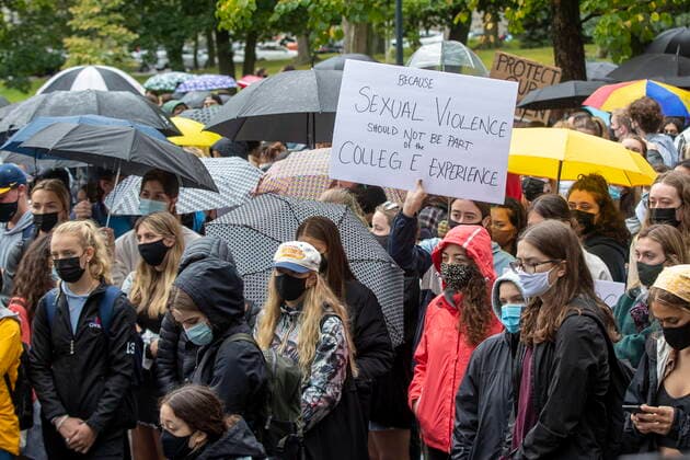 September 27, 2021, Kingston, on, Canada: Queen s University student organize a walkout to protest sexual assault on campuses and in and in support of the victims of sexual assault at Western University, in Kingston, Ont.,, on Monday Sep. 27, 2021. Kingston Canada  - ZUMAc35_ 20210927_zaf_c35_036 Copyright: xLarsxHagbergx