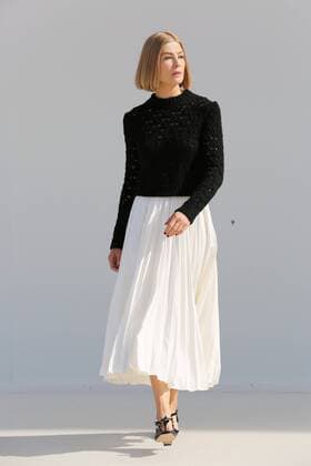 Bilder des Jahres 2021, Entertainment 09 September Entertainment Themen der Woche KW39 Entertainment Bilder des Tages Le Defile Dior dans le jardin des Tuileries lors de la Fashion Week a Paris en presence de Rosamund Pike CELEBRITIES: Le Defile Dior - Paris - 28 09 2021 JonathanRebboah Panoramic  PESRK24022012