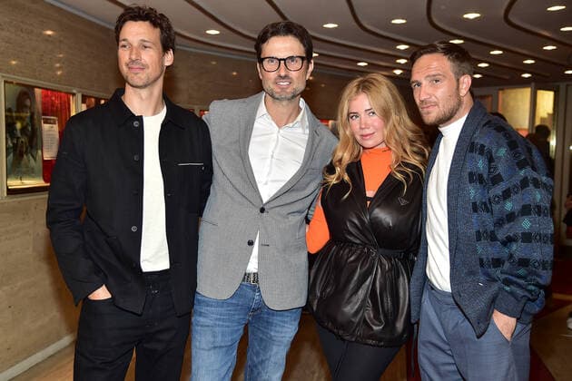 Bilder des Jahres 2021, Entertainment 09 September Entertainment Themen der Woche KW39 Entertainment Bilder des Tages Ernst Lubitsch Preis Verleihung in Berlin ERNST-LUBITSCH-PREIS 2021 Florian David Fitzz, Simon Verhoeven, Palina Rojinski, Frederick Lau Verleihung des ERNST-LUBITSCH-PREIS 2021 in der ASTOR FilmLounge an Simon Verhoeven am 28.09.2021 *** RNST LUBITSCH PRIZE 2021 Florian David Fitzz, Simon Verhoeven, Palina Rojinski, Frederick Lau Presentation of the ERNST LUBITSCH PRIZE 2021 in the ASTOR FilmLounge to Simon Verhoeven on 28 09 2021 Photopress Mueller