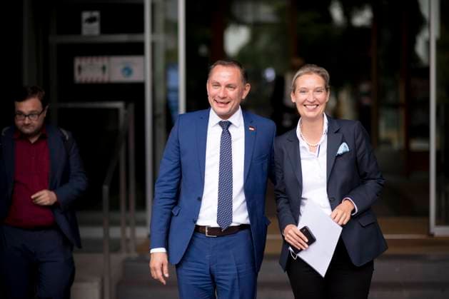 Alice Weidel, Tino Chrupalla, AfD DEU, Deutschland, Germany, Berlin, 27.09.2021 Tino Chrupalla, Parteivorsitzender der AfD, und Alice Weidel, Fraktionsvorsitzende der AfD, Alternative fuer Deutschland, waehrend der PK von der Partei AfD, Alternative fuer Deutschland, bei der Bundespressekonferenz einen Tag nach der Bundestagswahl in Berlin. en: Tino Chrupalla, leader of the right-wing party AfD, Alternative fuer Deutschland, Alternative for Germany, federal spokesman, and Alice Weidel, leader of the parliamentary fraction of the right-wing party AfD, during a press call at the federal press conference, Bundespressekonferenz, the day after the federal elections in Berlin, Germany. *** Alice Weidel, Tino Chrupalla, AfD DEU, Deutschland, G