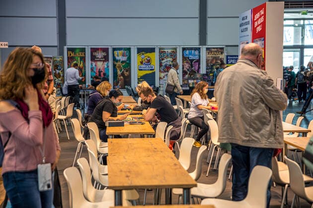 Neustart in Leipzig, Als erste Messe seit Anfang 2020 findet auf dem Leipziger Messegelände die Messe Modell Hobby Spiel statt. Unter strengen Corona Hygiene Auflagen nach dem 3G Modell dürfen die Menschen das Messegelände betreten.