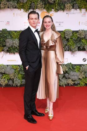 Jannis Niewöhner und Luna Wedler bei der Ankunft zur Verleihung Deutscher Filmpreis am 1.09.2021 in Berlin Deutscher Filmpreis 2021 in Berlin - Ankunft Roter Teppich