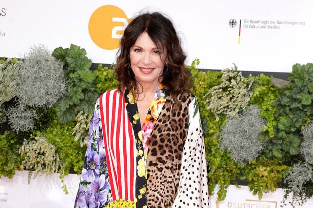 Iris Berben bei der Ankunft zur Verleihung Deutscher Filmpreis am 1.09.2021 in Berlin Deutscher Filmpreis 2021 in Berlin - Ankunft Roter Teppich