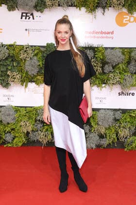 Pheline Roggan bei der Ankunft zur Verleihung Deutscher Filmpreis am 1.09.2021 in Berlin Deutscher Filmpreis 2021 in Berlin - Ankunft Roter Teppich