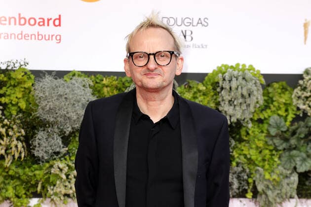 Milan Peschel bei der Ankunft zur Verleihung Deutscher Filmpreis am 1.09.2021 in Berlin Deutscher Filmpreis 2021 in Berlin - Ankunft Roter Teppich