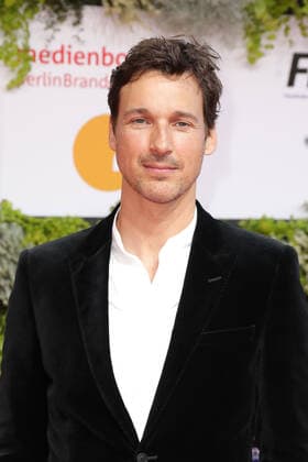 Entertainment Bilder des Tages Florian David Fitz bei der Ankunft zur Verleihung Deutscher Filmpreis am 1.09.2021 in Berlin Deutscher Filmpreis 2021 in Berlin - Ankunft Roter Teppich