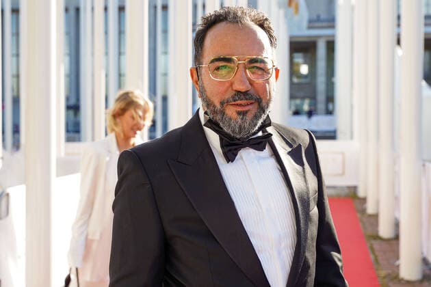 01.10.2021, Berlin, Deutschland, GER, Verleihung Deutscher Filmpreis Lola.Palais am Funkturm.Adnan Maral bei der Ankunft