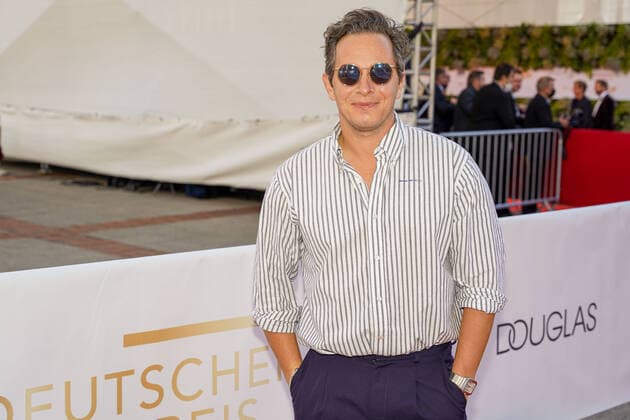 01.10.2021, Berlin, Deutschland, GER, Verleihung Deutscher Filmpreis Lola.Palais am Funkturm.Trystan Pütter bei der Ankunft