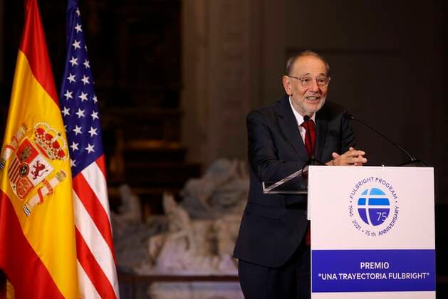 Former Spanish Minister Javier Solana delivers a speech after being awarded with the Premio a una Trayectoria Fulbright (lit. Fulbright Lifetime Achievement Award) during an act held at Chapel of San Ildefonso, in Alcala de Henares, Madrid, Spain, 01 October 2021. Spain s King Felipe VI grants to former Spanish Minister Javier Solana with the Fulbright Lifetime Achievement Award !ACHTUNG: NUR REDAKTIONELLE NUTZUNG!  Copyright: xJUANJOxMARTÍNx GRAF3123 20211001-733021666da16b2340470bbb0606de88afedb7c6