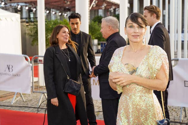 01.10.2021, Berlin, Deutschland, GER, Verleihung Deutscher Filmpreis Lola.Palais am Funkturm.Meret Becker bei der Ankunft.