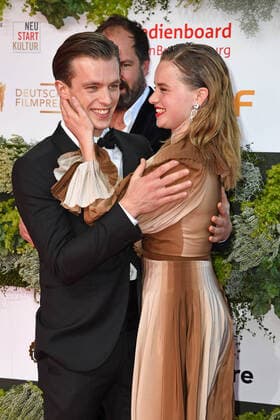 Jannis Niewoehner, Luna Wedler Deutscher Filmpreis 2021 im Palais am Funkturm (Messe Berlin) in Berlin am 01.10.2021