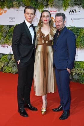 Jannis Niewoehner, Luna Wedler, Christian Schwochow Deutscher Filmpreis 2021 im Palais am Funkturm (Messe Berlin) in Berlin am 01.10.2021
