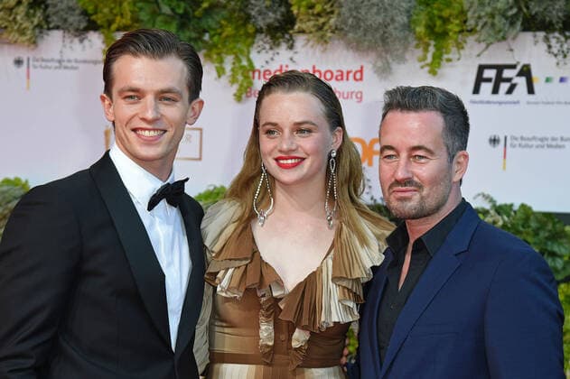 Jannis Niewoehner, Luna Wedler, Christian Schwochow Deutscher Filmpreis 2021 im Palais am Funkturm (Messe Berlin) in Berlin am 01.10.2021