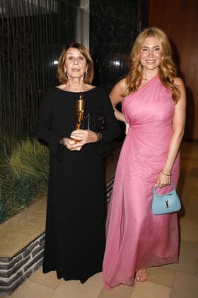 Senta Berger und Palina Rojinski bei der Deutscher Filmpreis Lola Aftershow Party am 1.09.2021 in Berlin Deutscher Filmpreis 2021 in Berlin - Lola Aftershow Party