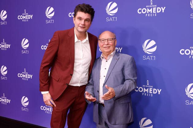 Lutz van der Horst und Hans Joachim Heist bei der Verleihung von Der Deutsche Comedypreis 2021 am 1.10.2021 in Köln Deutscher Comedypreis 2021 in Köln