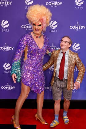Olivia Jones und Wigald Boning bei der Verleihung von Der Deutsche Comedypreis 2021 am 1.10.2021 in Köln Deutscher Comedypreis 2021 in Köln
