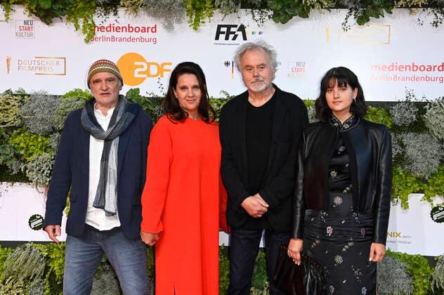 Dieter Bachmann, Maria Speth, Reinhold Vorschneider und Gast bei der 71. Verleihung des Deutschen Filmpreises 2021 im Palais am Funkturm in der Messe Berlin. Berlin, 01.10.2021