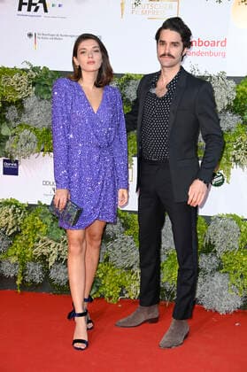 Caroline Hartig und Maximilian Befort bei der 71. Verleihung des Deutschen Filmpreises 2021 im Palais am Funkturm in der Messe Berlin. Berlin, 01.10.2021