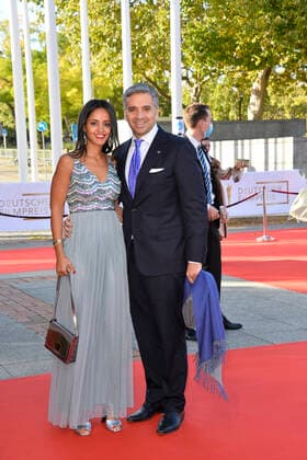 Sawsan Chebli mit Ehemann Nizar Maarouf Deutscher Filmpreis 2021 Preis, Auszeichnung, Ehrung Lola Palais am Funkturm Berlin 01. Oktober 2021