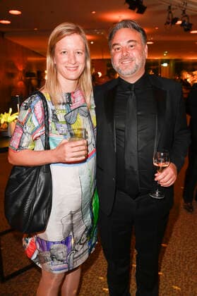 Stephanie Stremler mit Begleitung bei der Aftershow Party nach der 71. Verleihung des Deutschen Filmpreises 2021 im Palais am Funkturm in der Messe Berlin. Berlin, 01.10.2021